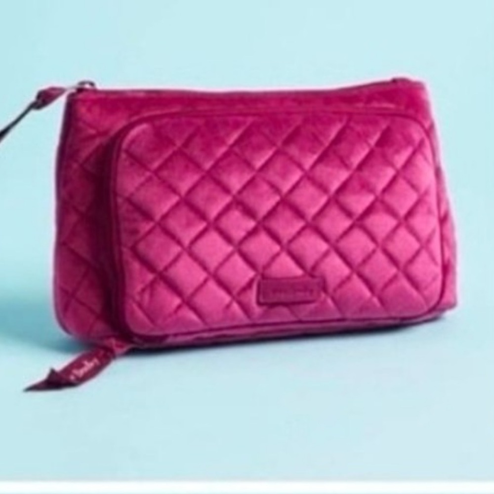 Vera Bradley Majestic Magenta
Plush Diamond Quilted Compact Organizer